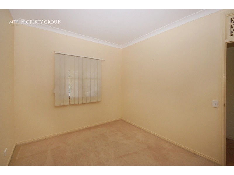 27 Central Street, Forest Lake QLD 4078