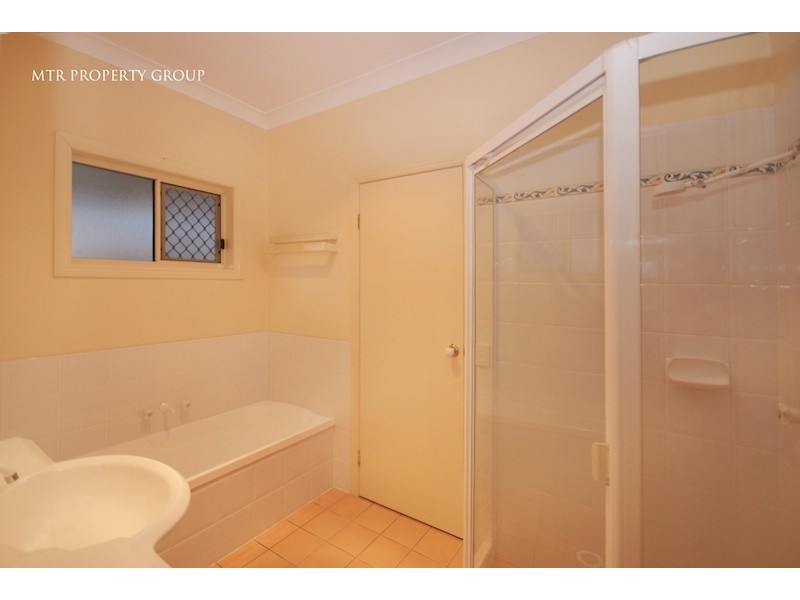 27 Central Street, Forest Lake QLD 4078