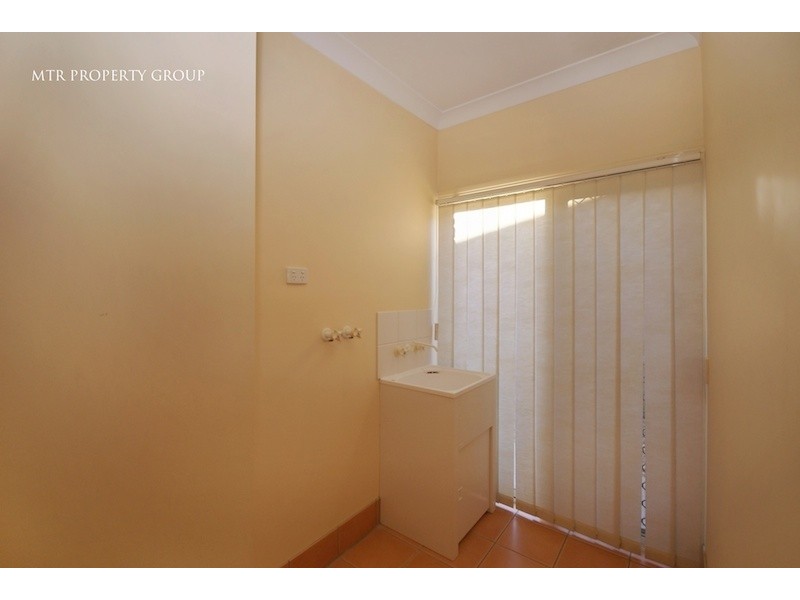 27 Central Street, Forest Lake QLD 4078