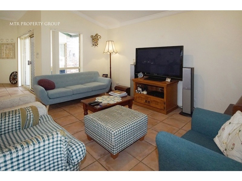 3 Glasshouse Crescent, Forest Lake QLD 4078