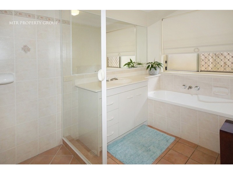 3 Glasshouse Crescent, Forest Lake QLD 4078