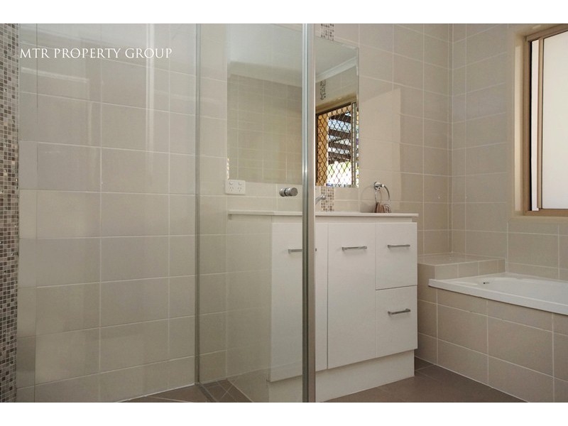 33 Wivenhoe Circuit, Forest Lake QLD 4078