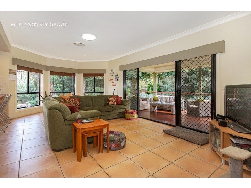 25 Hawthorne Street, Forest Lake QLD 4078