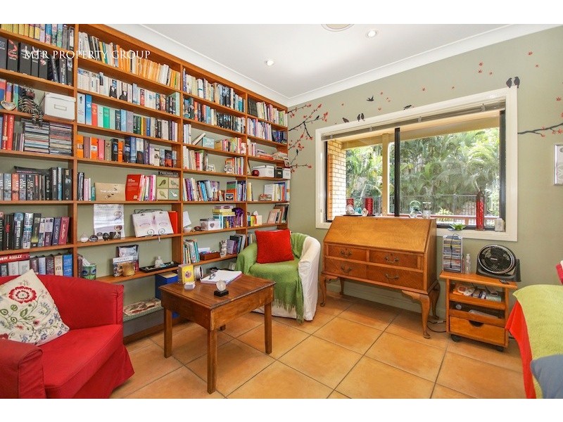 25 Hawthorne Street, Forest Lake QLD 4078