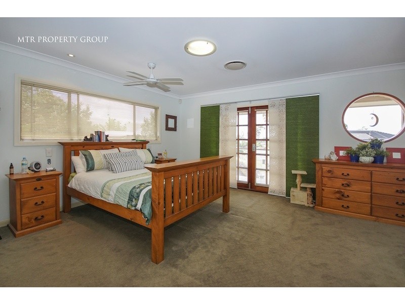 25 Hawthorne Street, Forest Lake QLD 4078