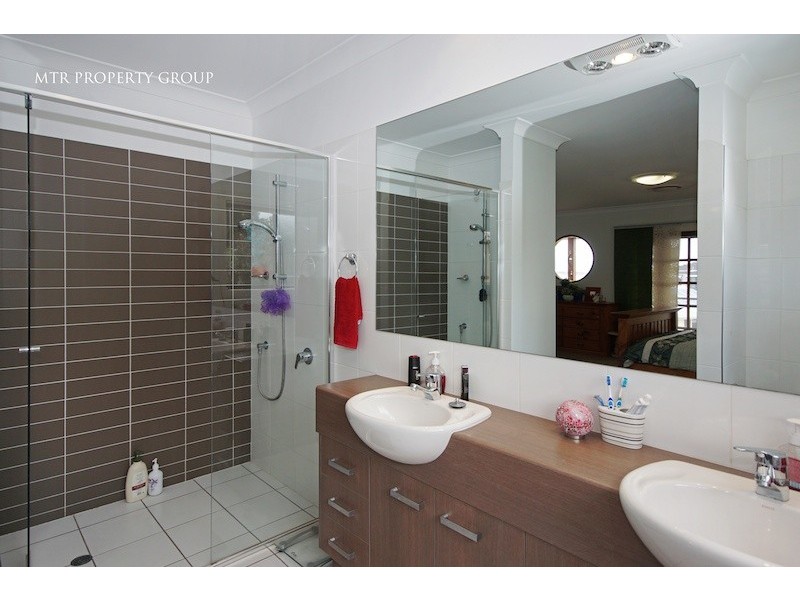 25 Hawthorne Street, Forest Lake QLD 4078