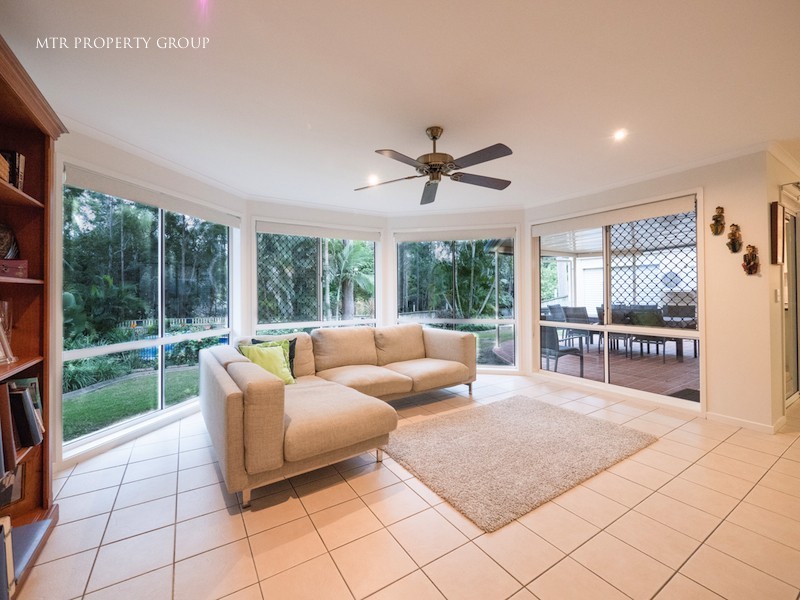 18 Toorak Place, Forest Lake QLD 4078