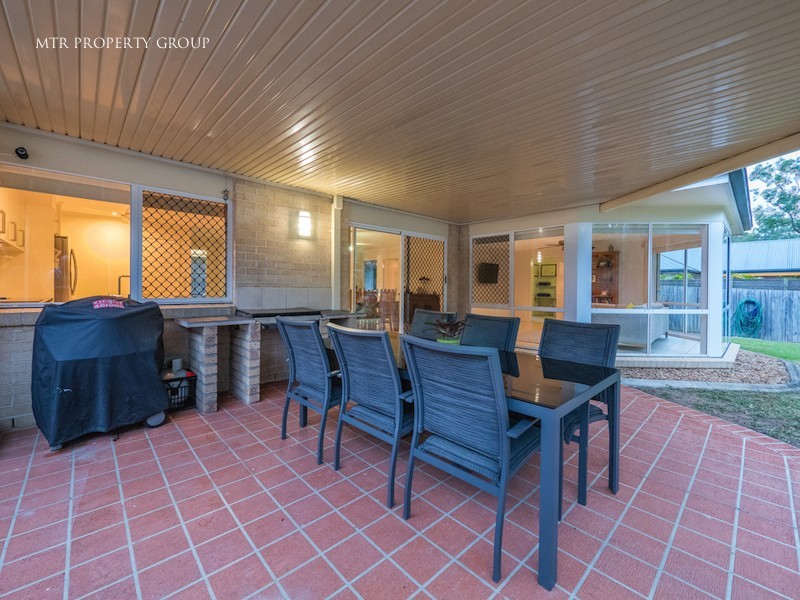 18 Toorak Place, Forest Lake QLD 4078