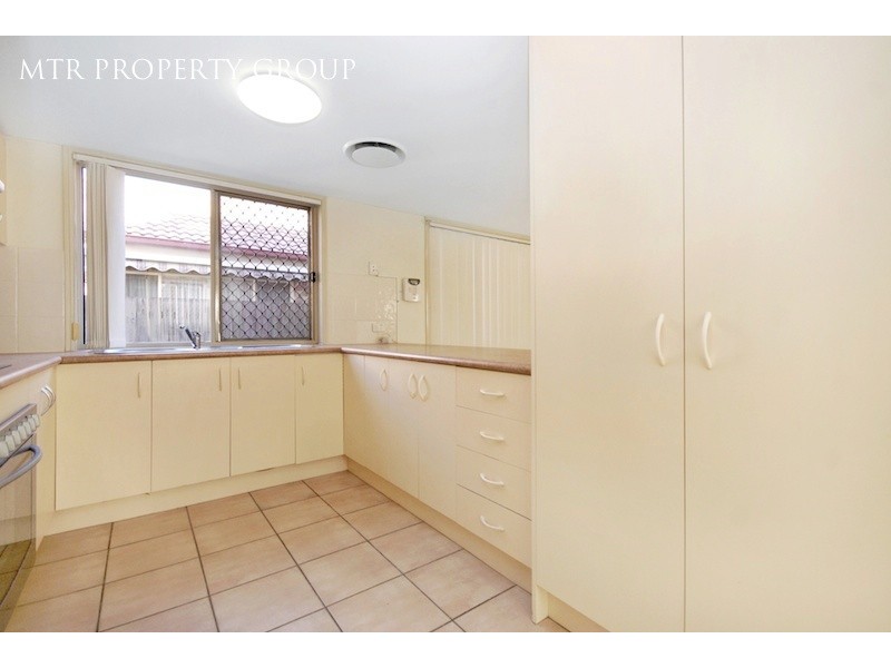 6 Warrego Place, Forest Lake QLD 4078