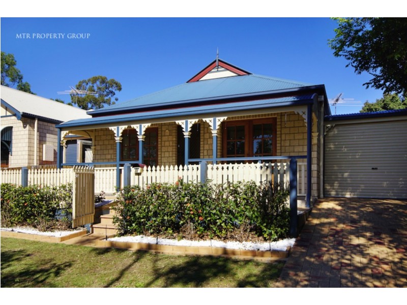 33 Simpson Way, Forest Lake QLD 4078