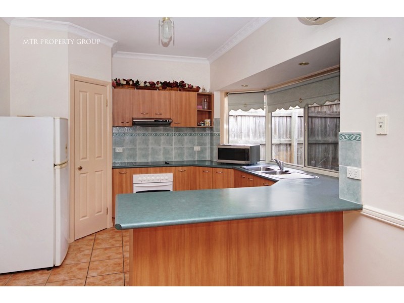 33 Simpson Way, Forest Lake QLD 4078