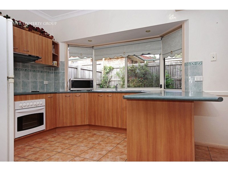 33 Simpson Way, Forest Lake QLD 4078