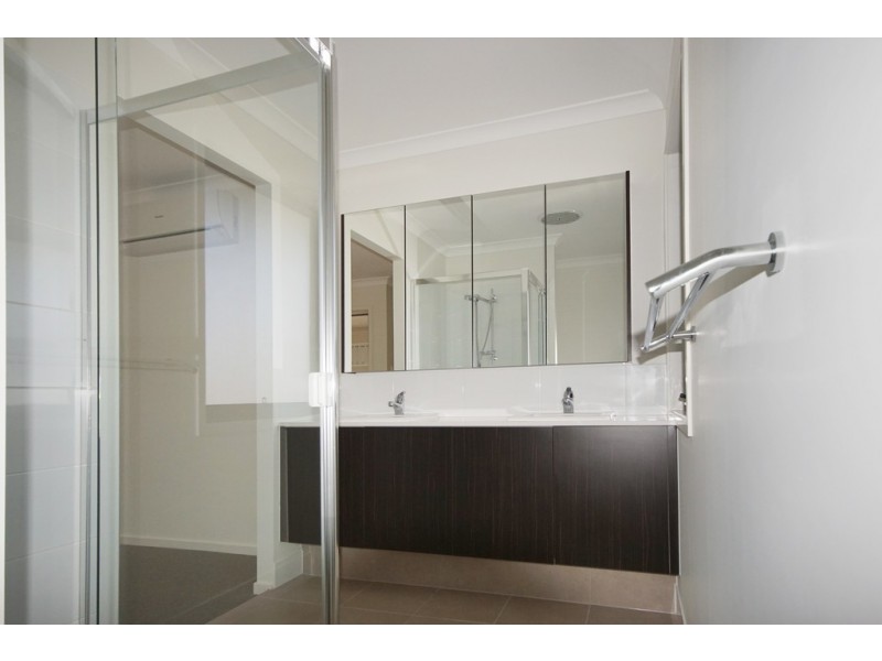 20/8 Canarvan Ave, Springfield Lakes QLD 4300