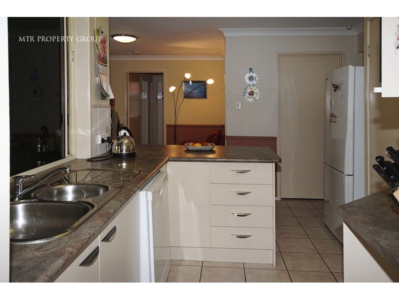 2 Allen Close, Forest Lake QLD 4078