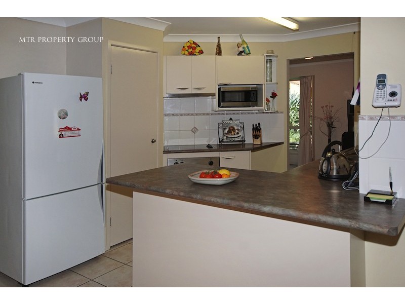 2 Allen Close, Forest Lake QLD 4078