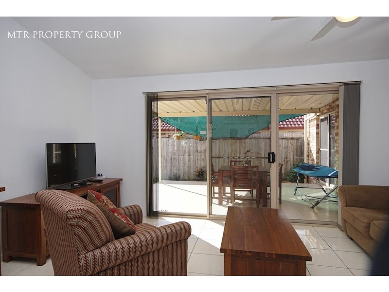 8 Savill Close, Forest Lake QLD 4078