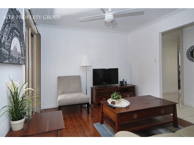 8 Savill Close, Forest Lake QLD 4078