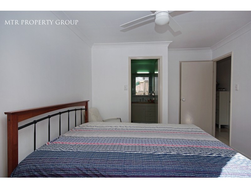 8 Savill Close, Forest Lake QLD 4078