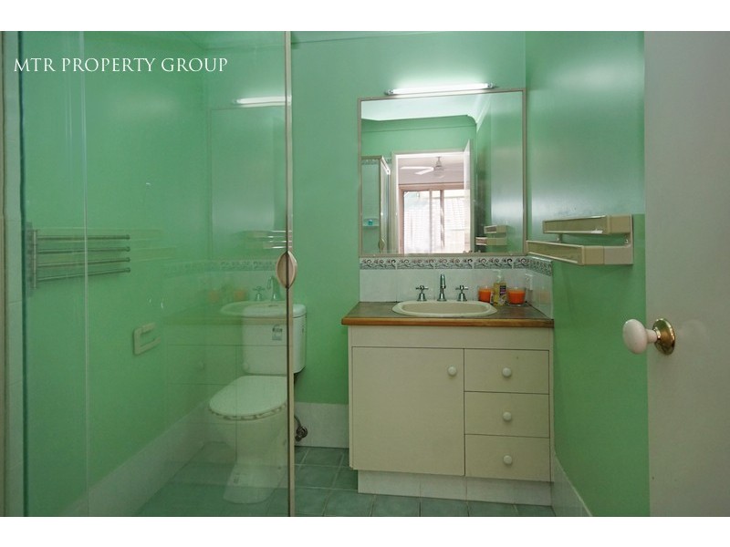 8 Savill Close, Forest Lake QLD 4078