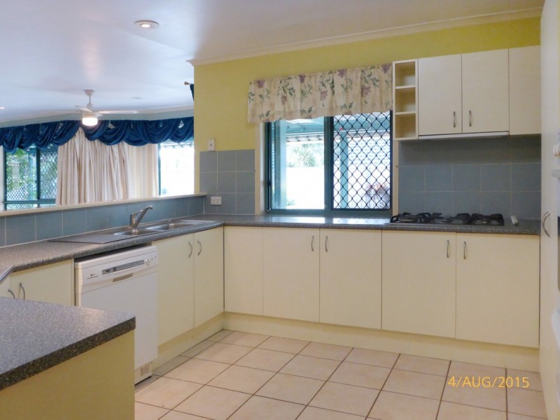 5 Aronia Court, Regents Park QLD 4118