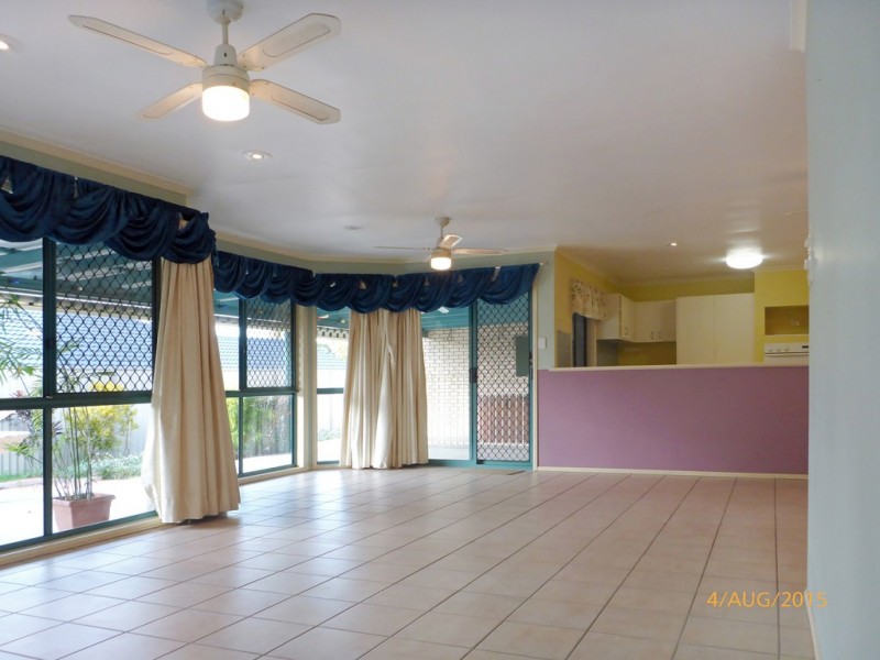 5 Aronia Court, Regents Park QLD 4118
