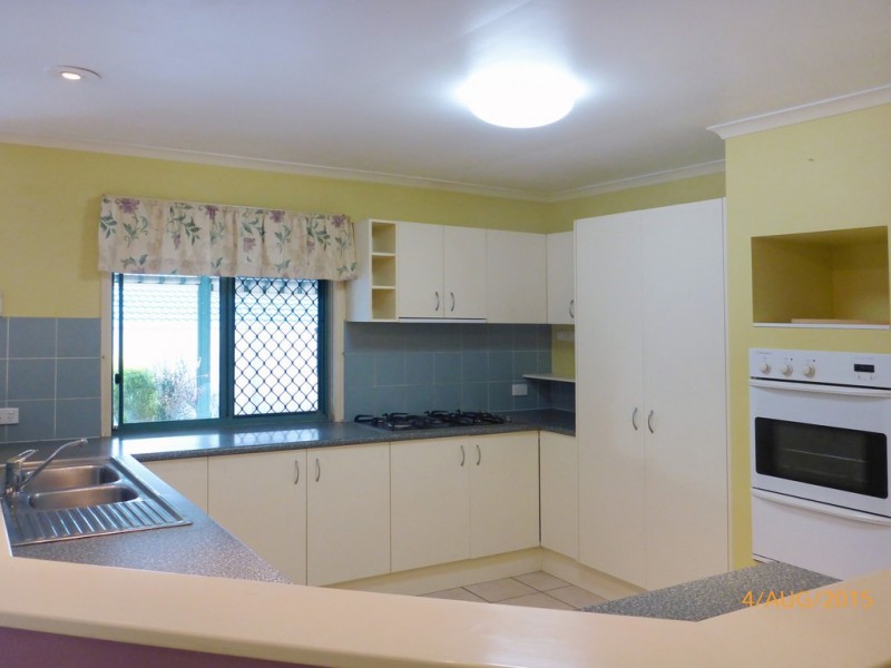 5 Aronia Court, Regents Park QLD 4118
