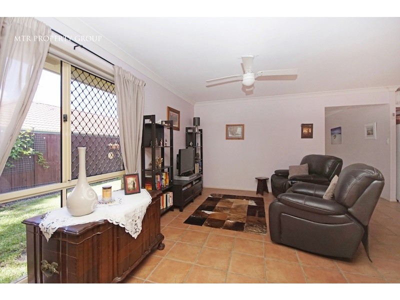 33 Prospect Cres, Forest Lake QLD 4078