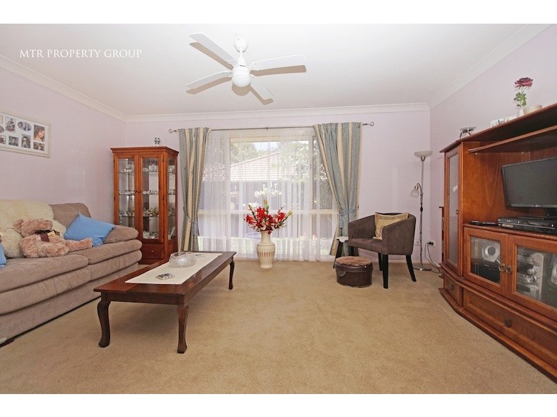 33 Prospect Cres, Forest Lake QLD 4078