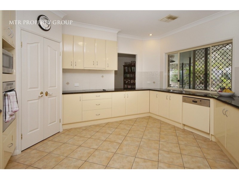 22 Chapple Place, Forest Lake QLD 4078