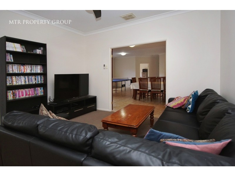22 Chapple Place, Forest Lake QLD 4078