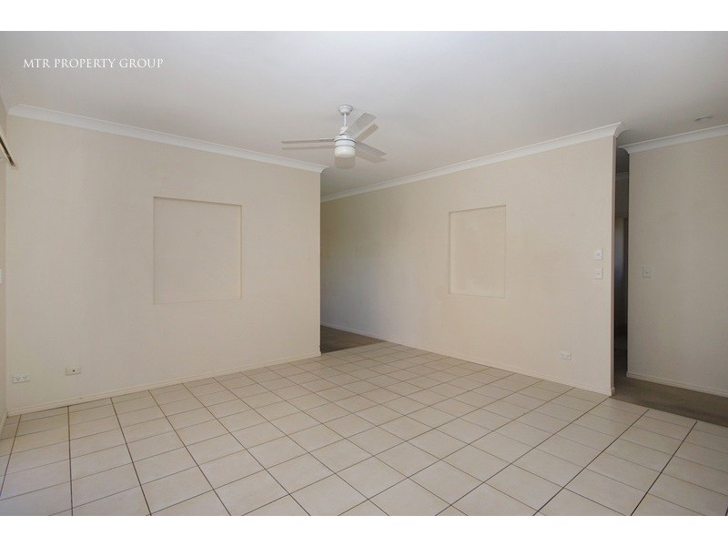10 Bella Vista Circuit, Edens Landing QLD 4207