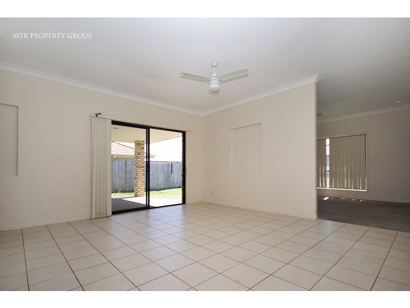 10 Bella Vista Circuit, Edens Landing QLD 4207