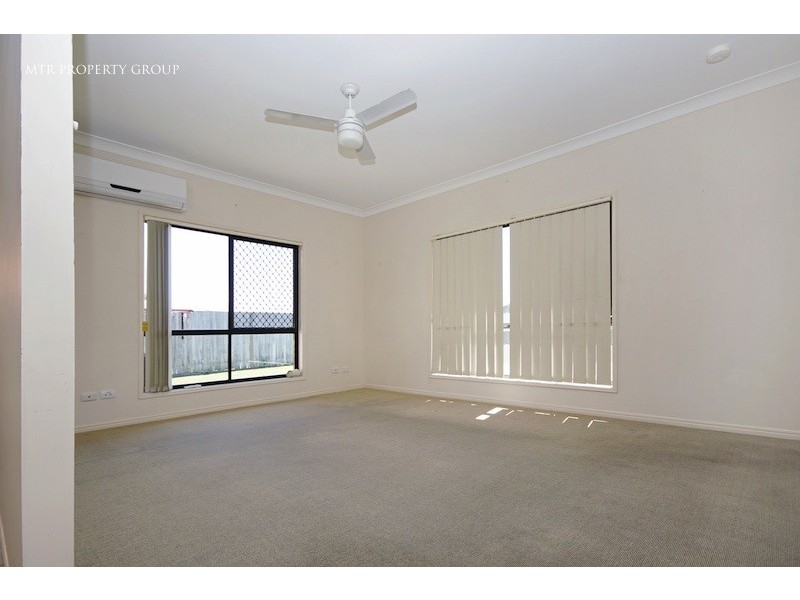 10 Bella Vista Circuit, Edens Landing QLD 4207
