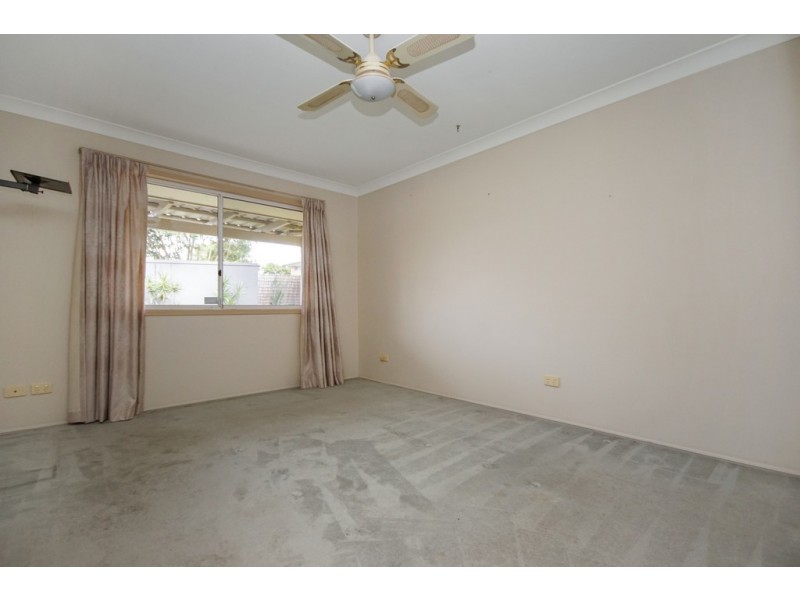 8 Soho Street, Hillcrest QLD 4118