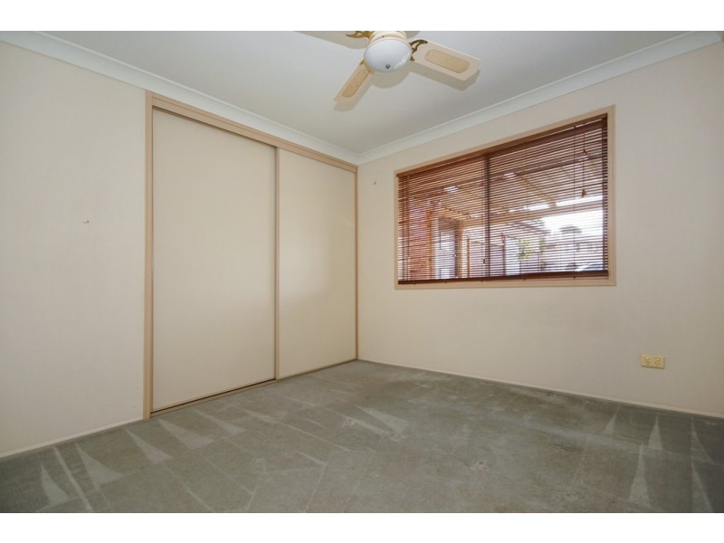 8 Soho Street, Hillcrest QLD 4118