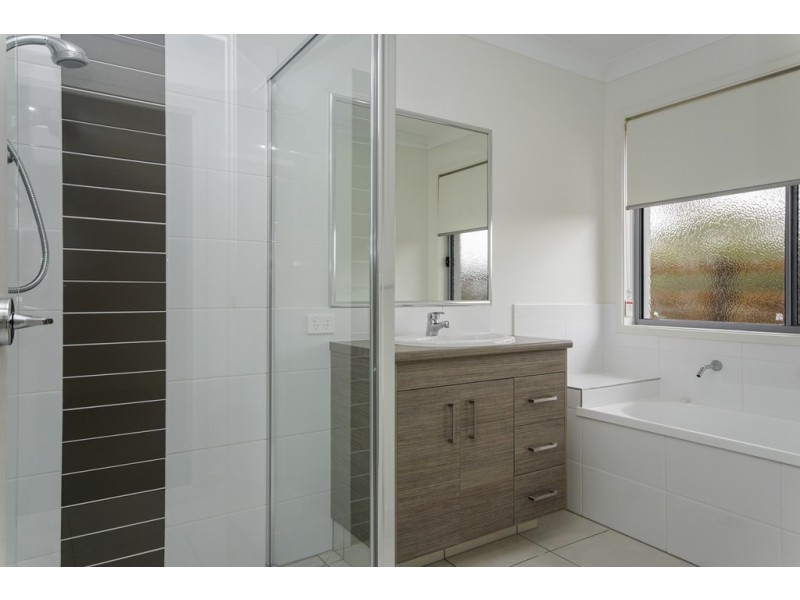 37 Horizon Drive, Springfield Lakes QLD 4300