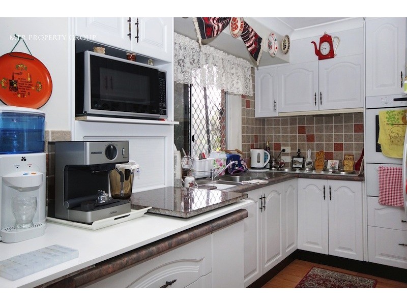 8 Evergreen Place, Forest Lake QLD 4078