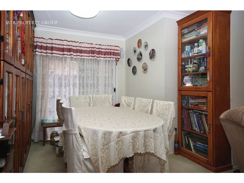 8 Evergreen Place, Forest Lake QLD 4078