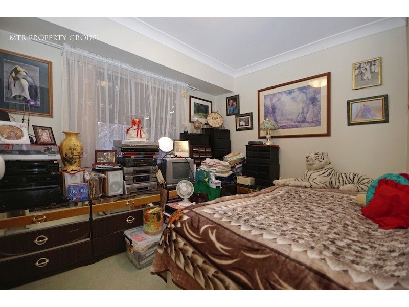 8 Evergreen Place, Forest Lake QLD 4078