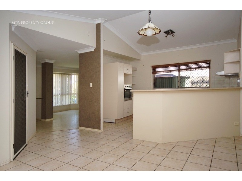 33 Hampstead Street, Forest Lake QLD 4078