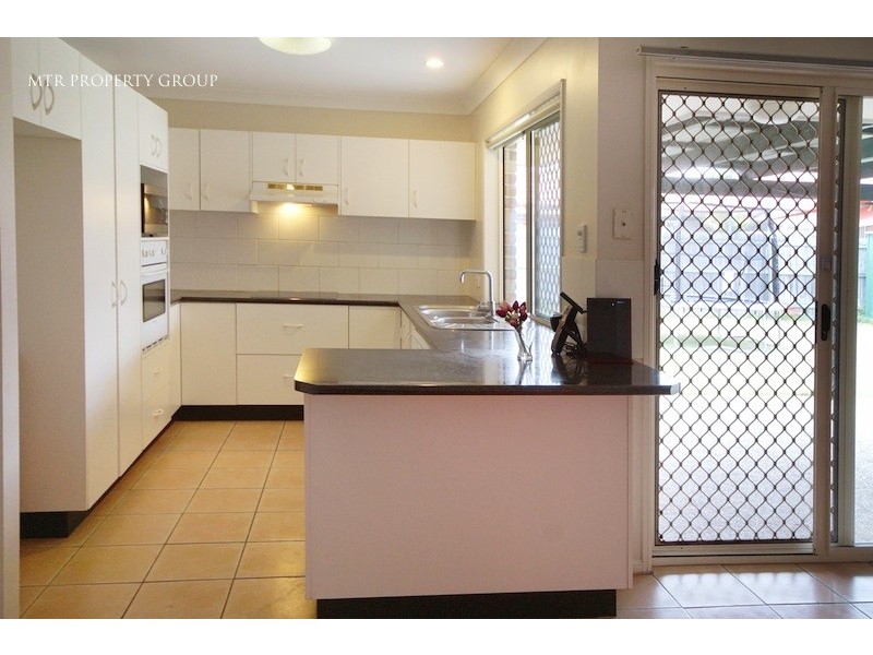 3 Bannister Place, Forest Lake QLD 4078