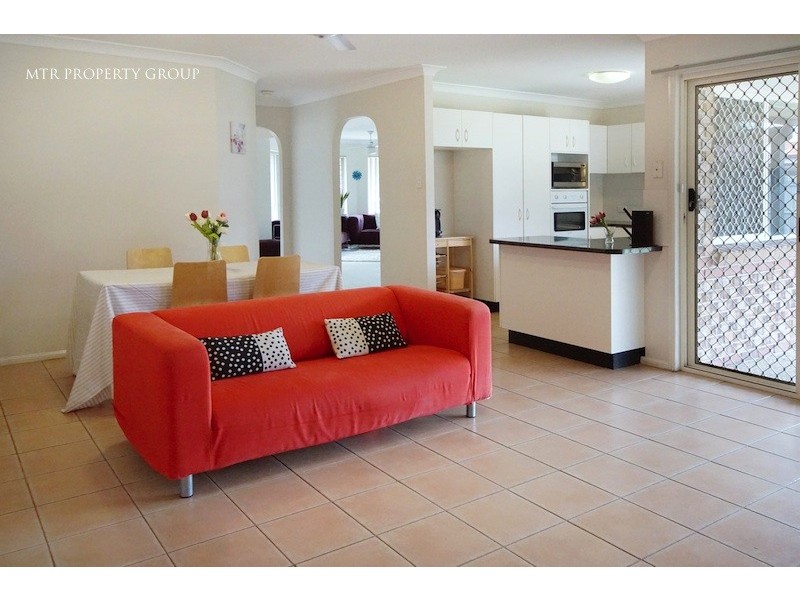 3 Bannister Place, Forest Lake QLD 4078