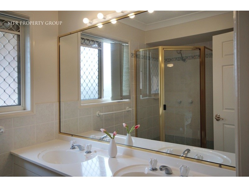 3 Bannister Place, Forest Lake QLD 4078