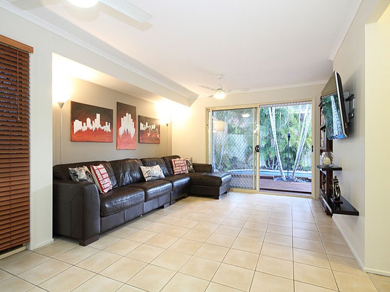 28 Acorn Circuit, Forest Lake QLD 4078