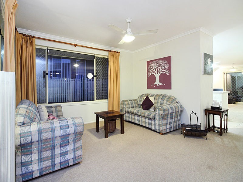 28 Acorn Circuit, Forest Lake QLD 4078