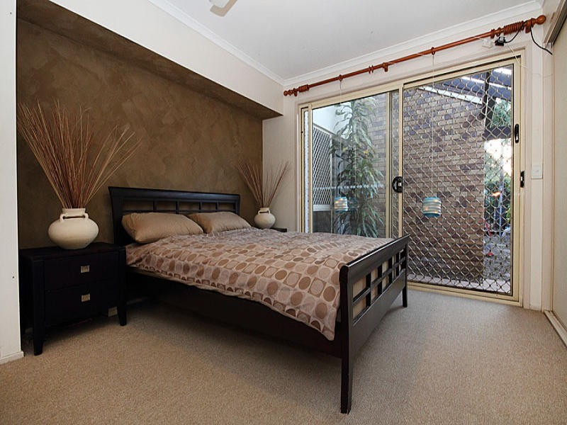 28 Acorn Circuit, Forest Lake QLD 4078