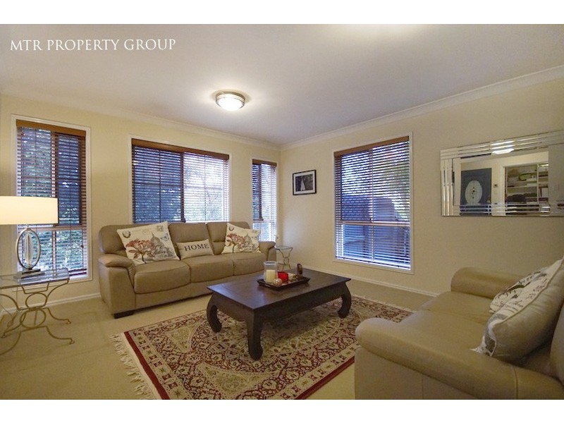 4 Carnegie Close, Forest Lake QLD 4078