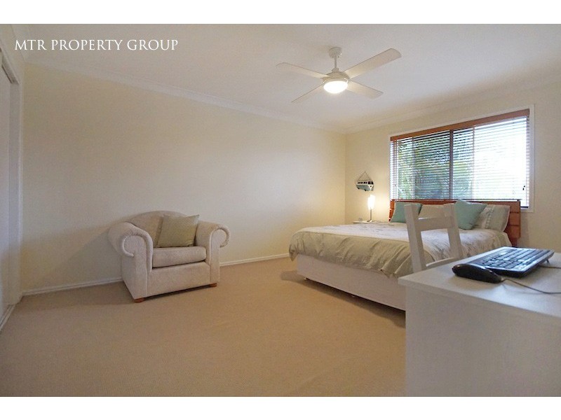 4 Carnegie Close, Forest Lake QLD 4078