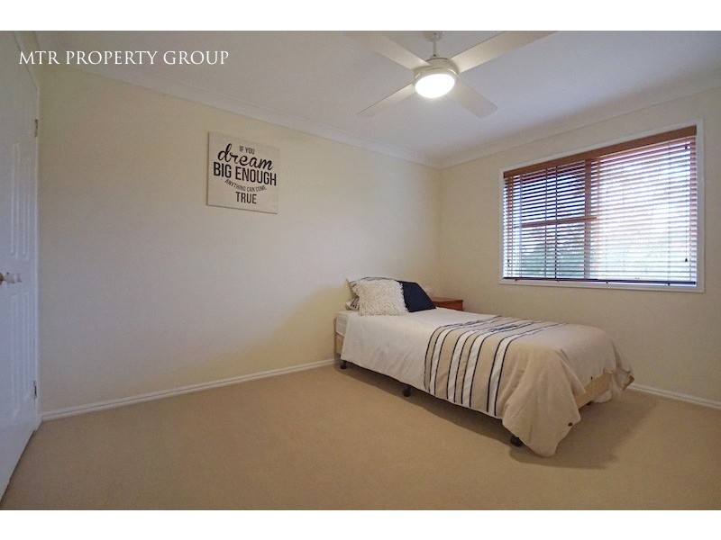 4 Carnegie Close, Forest Lake QLD 4078