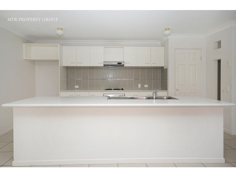 16 Fontana Way, Springfield Lakes QLD 4300